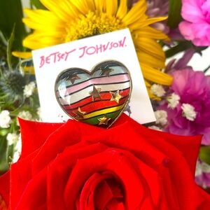 Betsy Johnson ring heart rainbow stripes stars fashion stretch jewelry New